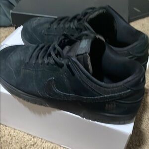 Nike dunk low SP undefeated Black MEN size-13